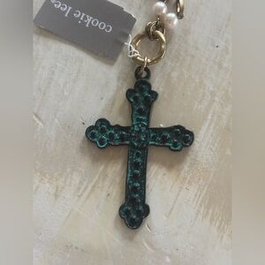 Vintage Cookie Lee Green Patina Cross Pendant Necklace